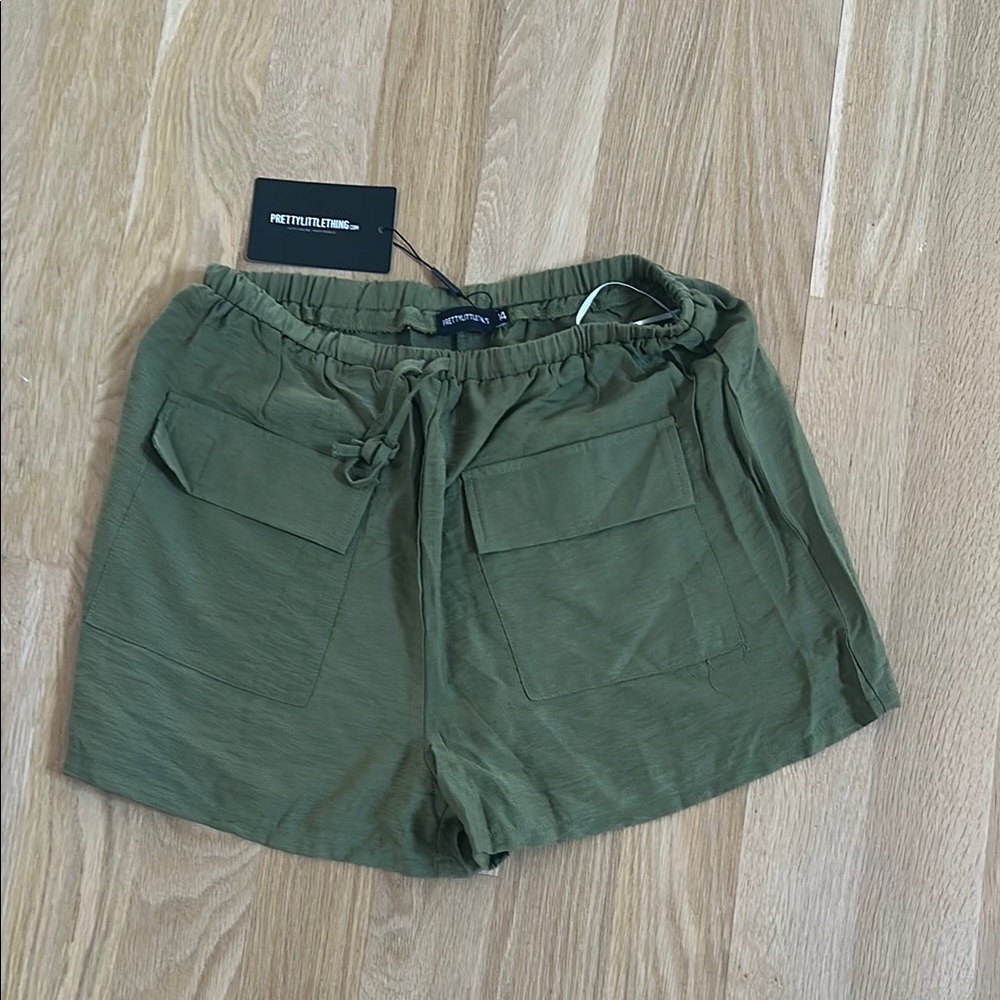 PrettyLittleThing Olive Light Cargo Shorts